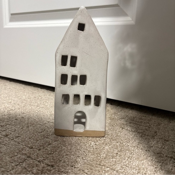 trade cie Other - Trade Cie 8.5” Ceramic House T-light Holder Ceramic